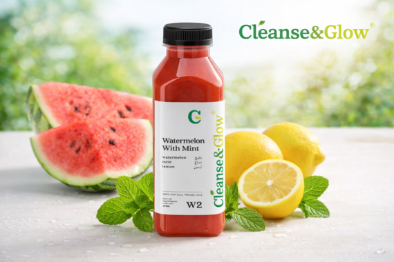 عصير بطيخ بالنعناع مع الليمون معصور على البارد من Cleanse & Glow، مشروب صحي منعش غني بالعناصر الطبيعية.